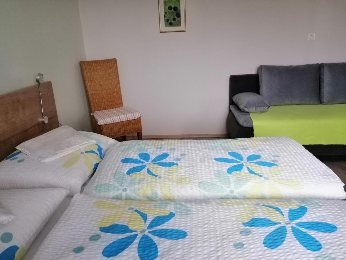 Campingblick-Gaestehaus-Ferienwohnungen Подерсдорф-ам-Зе Экстерьер фото