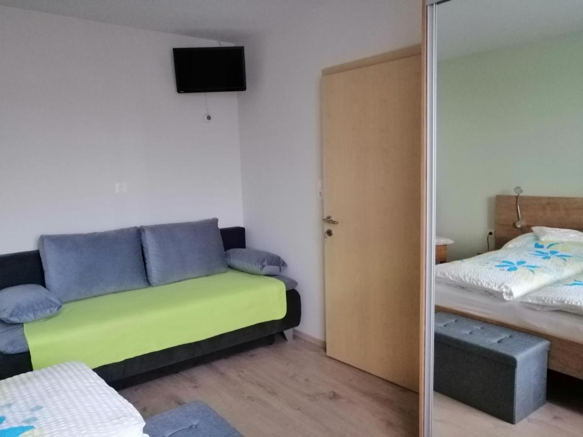 Campingblick-Gaestehaus-Ferienwohnungen Подерсдорф-ам-Зе Экстерьер фото